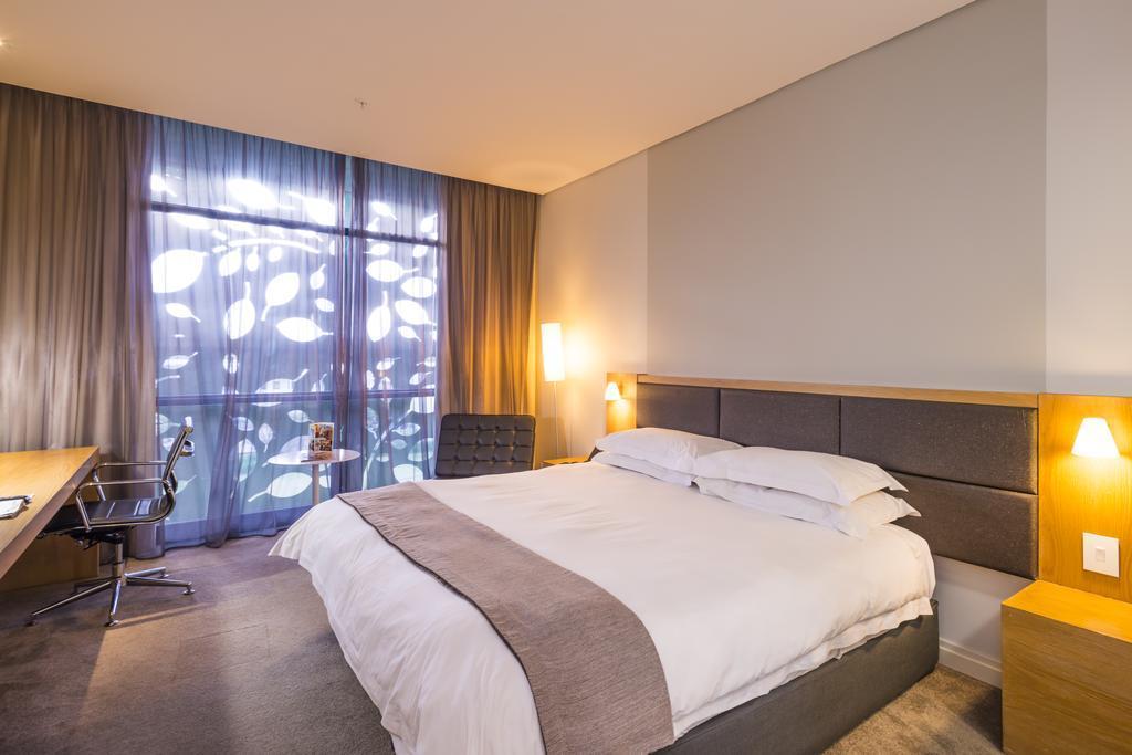 Aha Gateway Hotel Umhlanga Durban Exteriör bild