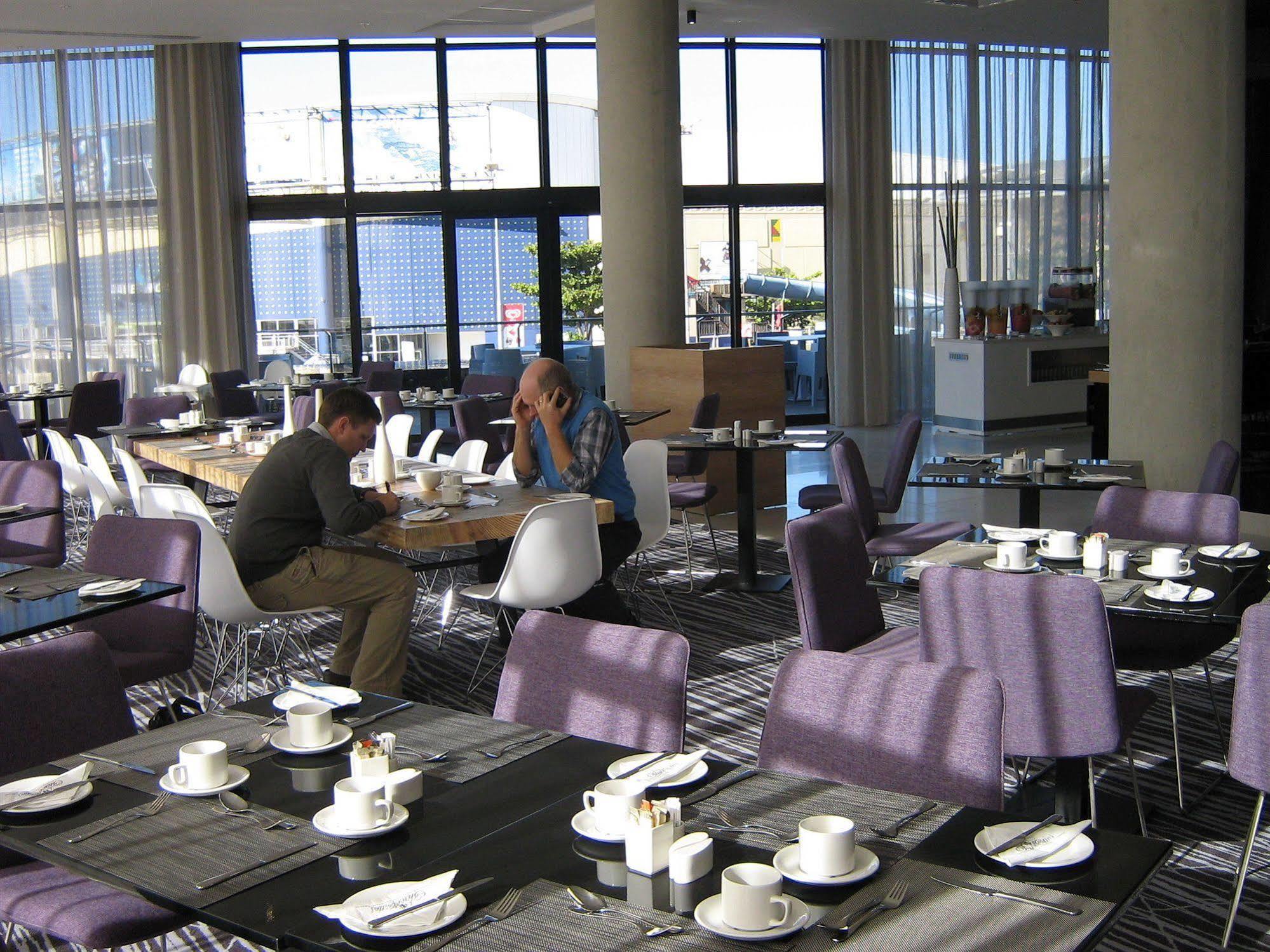 Aha Gateway Hotel Umhlanga Durban Exteriör bild