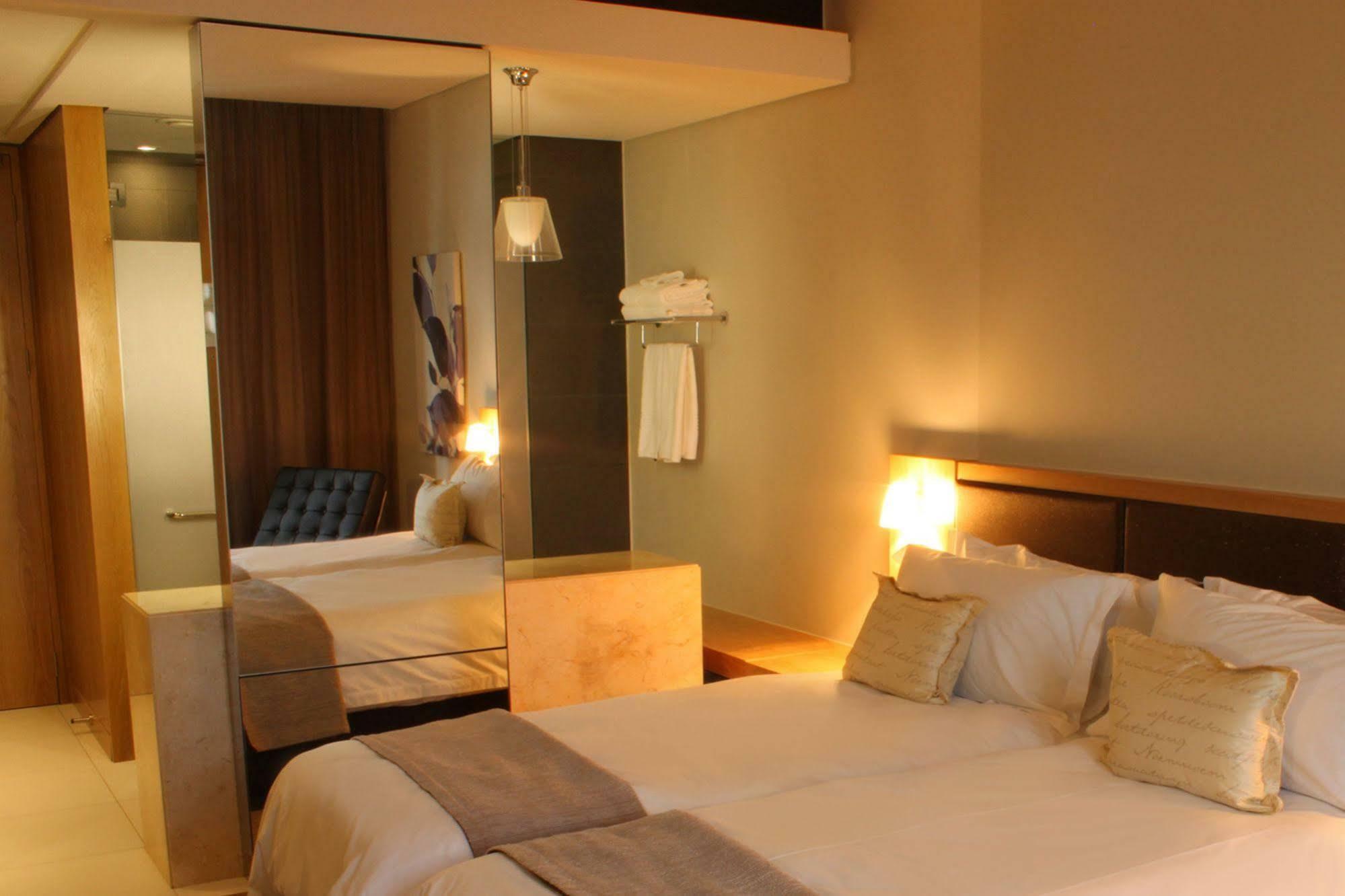 Aha Gateway Hotel Umhlanga Durban Exteriör bild